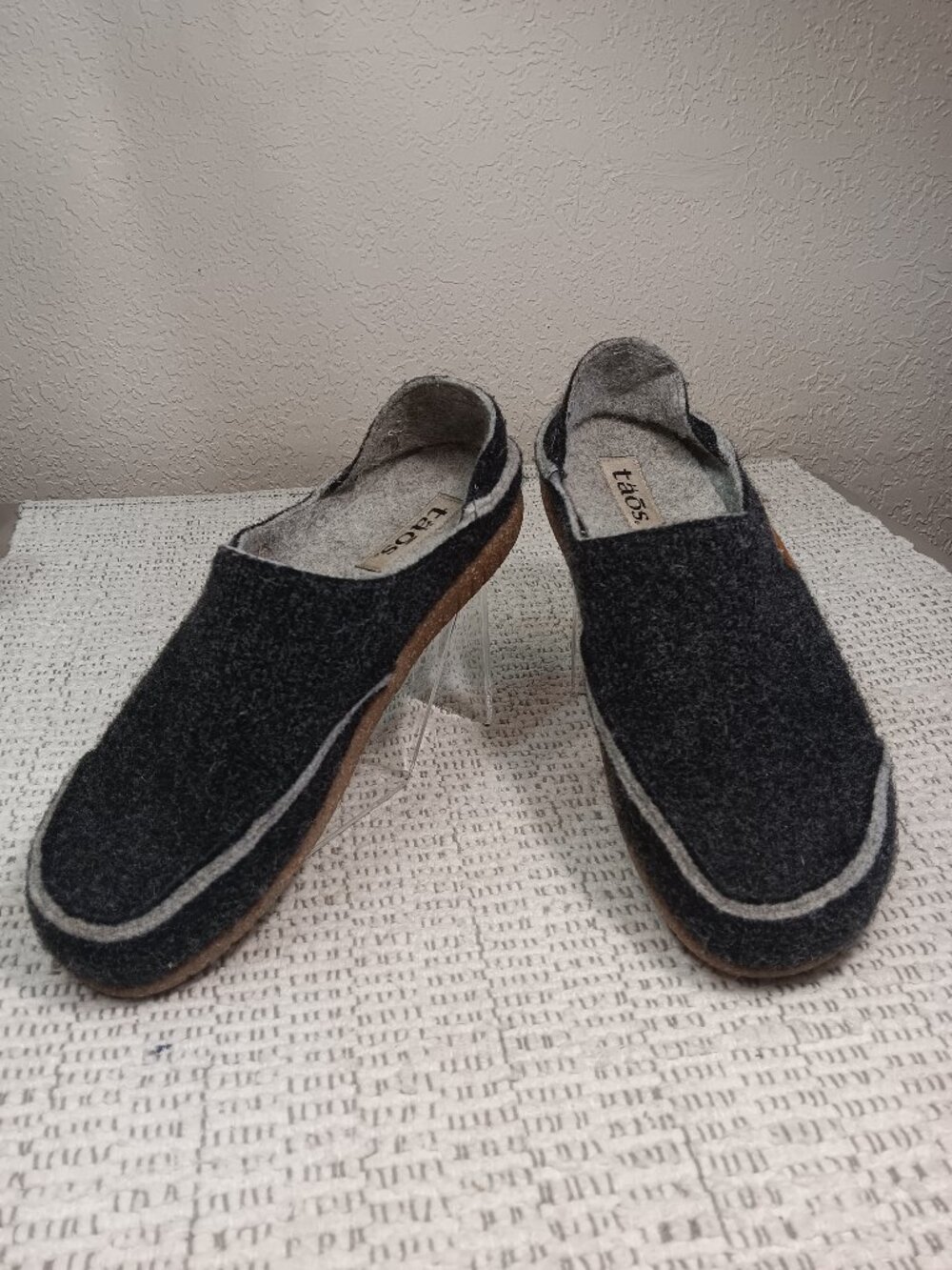 Taos Footwear Unisex 'Convertawool' Charcoal Wool Mule Clog  40 EU / 9 - 9.5 US